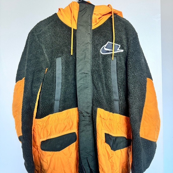 Nike Sportswear Mixed Media Sherpa Parka Coat in Orange Dark Green Medium - Picture 8 of 9